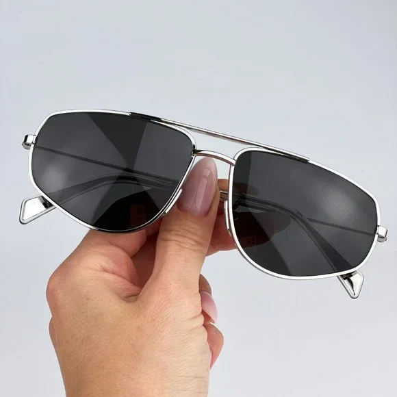 Celine CL40083U 16A Sunglasses Palladium Smoke Pilot Unisex CL 40083U - Picture 7 of 14